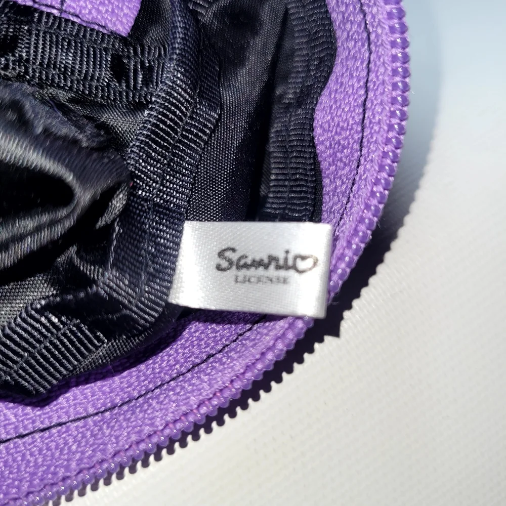 HELLO KITTY SANRIO Black and Purple zipper bag with strap 7